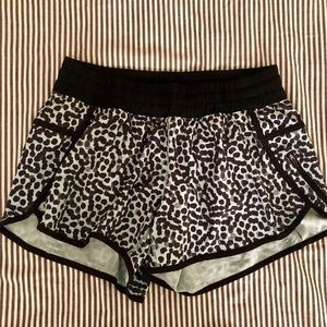 Lululemon tracker shorts size 10